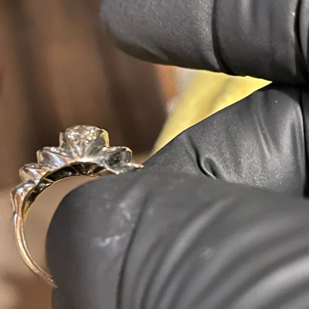 LADYS RING - Picture 7 of 9